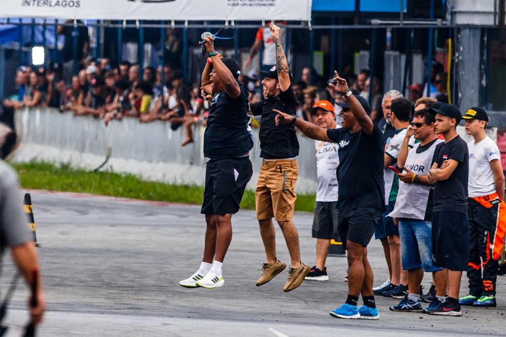 A comemoração da SKM Racing Team em Interlagos (Bruno Gorski)