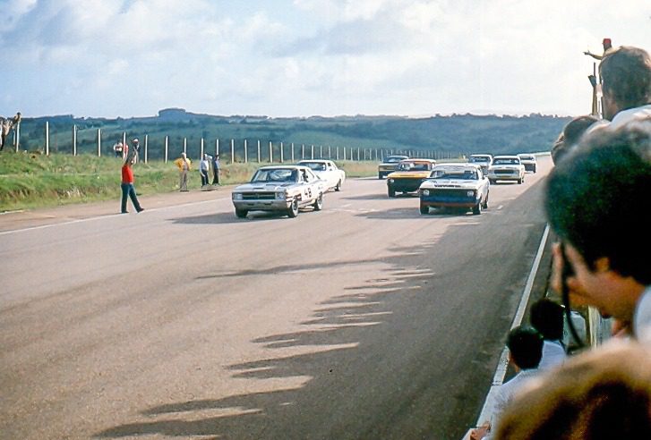 Largada da Stock Car em Tarumã, em 1979. Pista está de volta ao calendário (Paulo Dias Nunes)