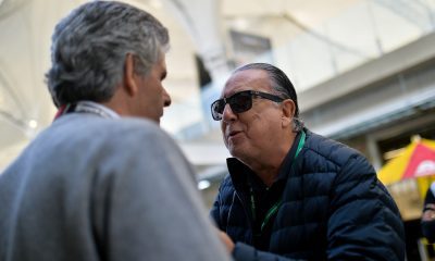 Galvão e Chico Serra: o narrador cultiva grandes amizades na Stock Car (Duda Bairros/Stock Car)