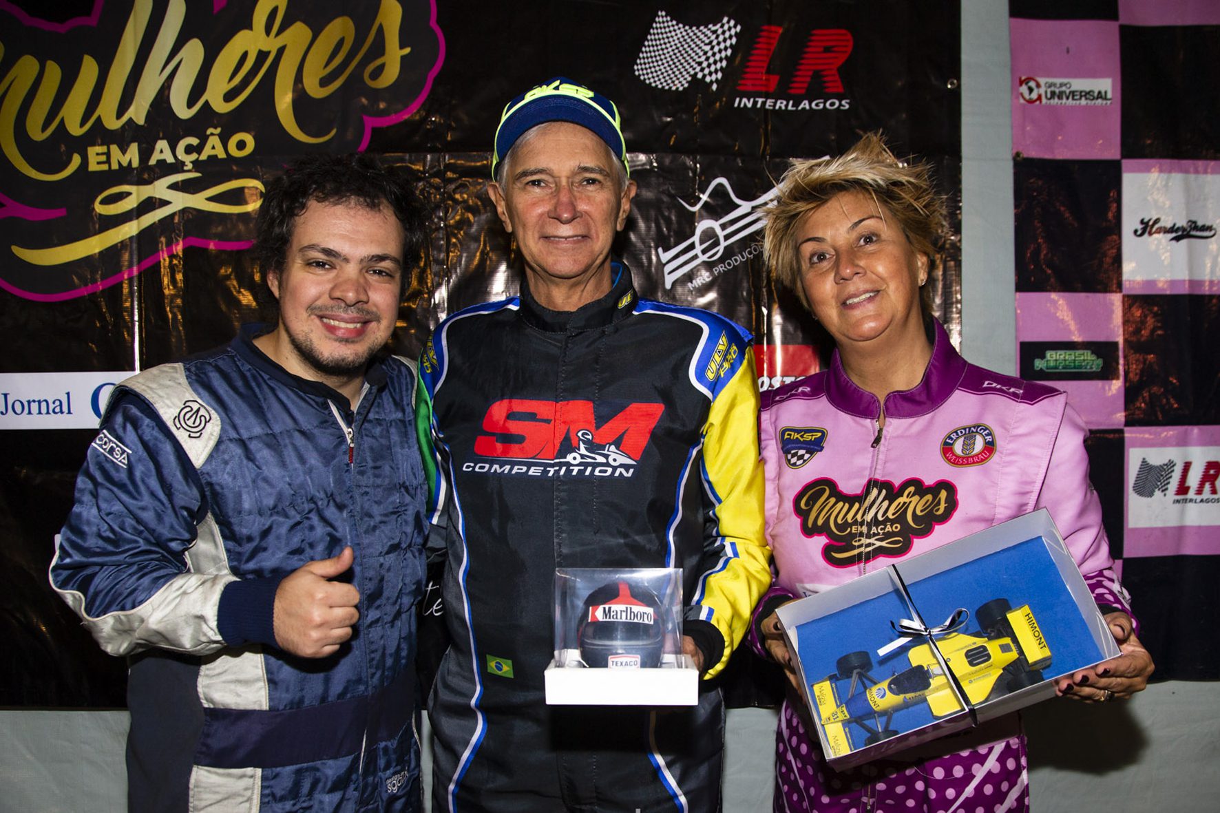 O kartista e artista Carlos Silva sorteia obras em papel nas etapas do AKSP (Foto:EmersonSantos/One Photography Media)