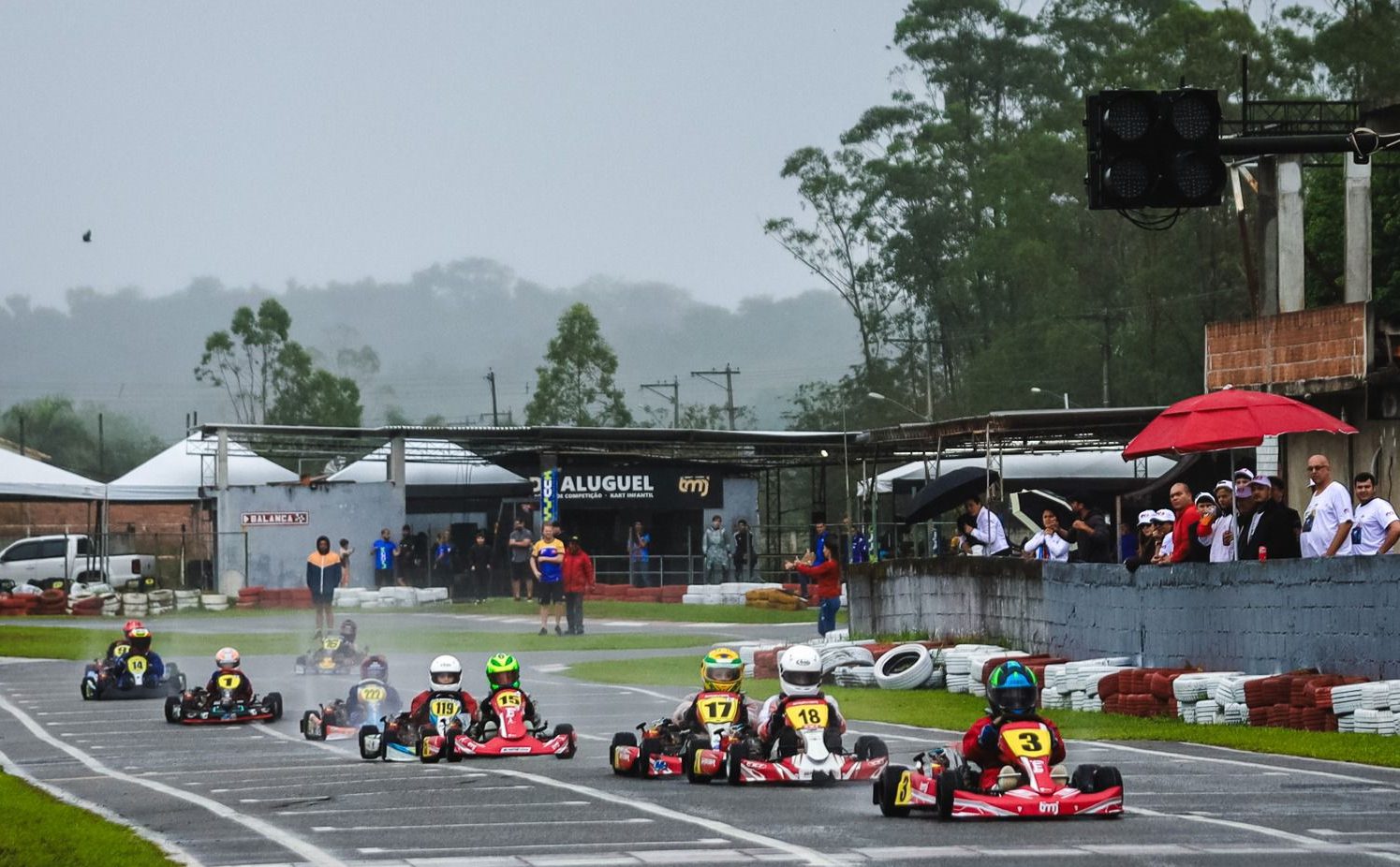 O Kartódromo de Guapimirim recebe a 6ª etapa do Carioca (Léo Almeida)
