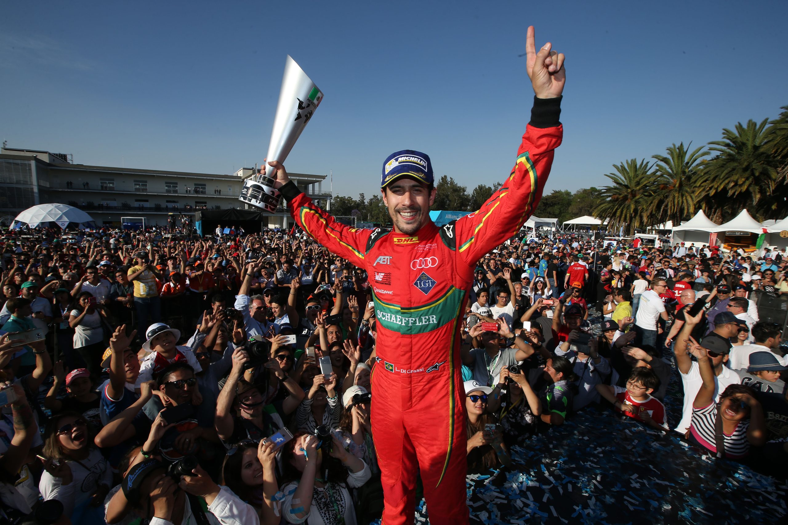 Lucas comemora vitória na Fórmula E, em 2017, quando foi campeão pela ABT (Audi Sport)