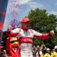 Kyle Kirkwood comemorando a vitória no GP de Nashville, sua segunda no ano. Foto/ Reprodução: Travis Hinkle/ IndyCar