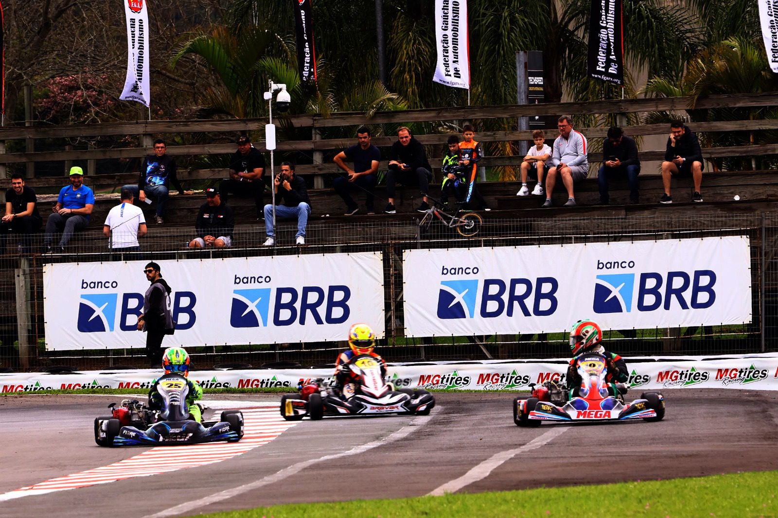 Dezesseis novos campeões serão conhecidos no sábado (Fabio Oliveira / Radical Motors)