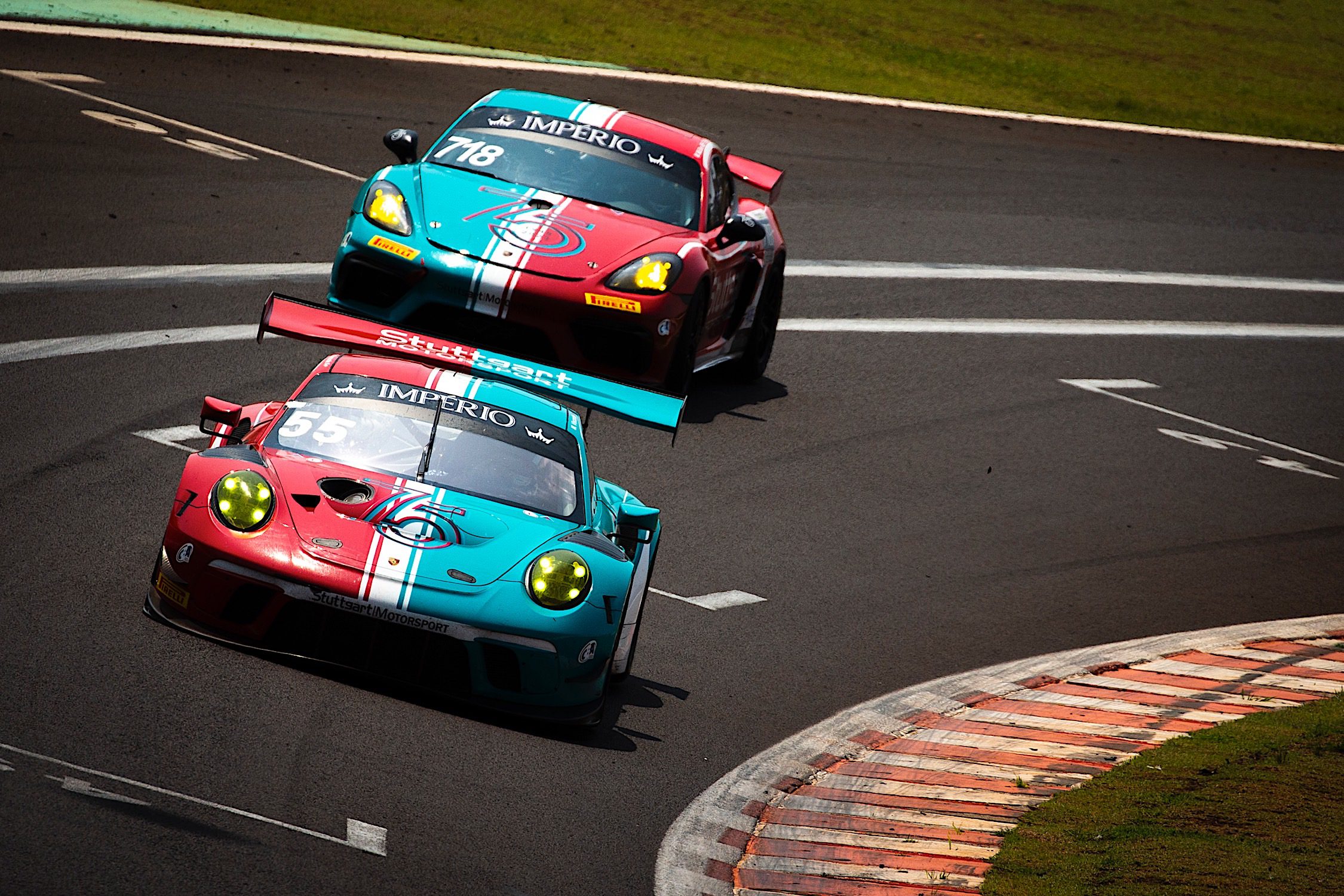 Porsches são favoritas na GT3 e GT4 (Bruno Terena/MS2)