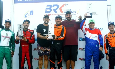 Ale comemora com a equipe (Planet Kart Imagens)