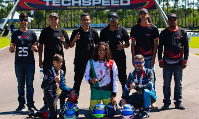 Equipe Nikima Racing/Dai Motorsport comemora as vitórias e titulos na F-4 Jr (Foto: Leonardo Dias)