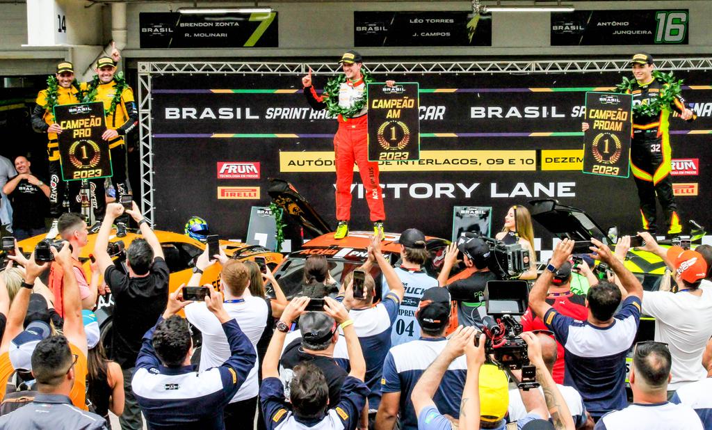 A festa dos campeões do Campeonato Brasil da NASCAR Brasil 2023 (Luciano Santos / SiGCom)