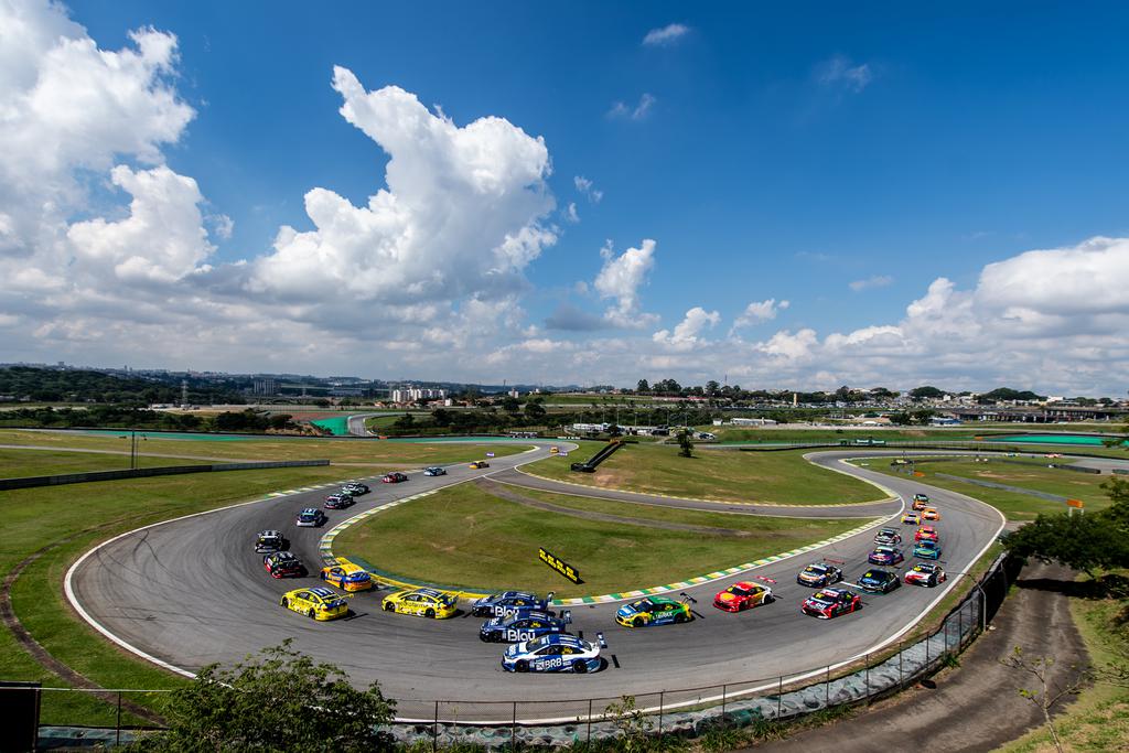 Interlagos será o palco da decisão do título da Stock Car neste domingo (Duda Bairros/Stock Car)