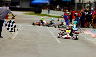 Pedro Campos comemora a vitória na 3ª bateria em Interlagos (Gilmar Rose)