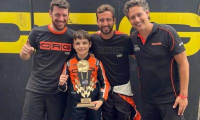 Nicolas Guth comemora com Júnior Feijó, Olin Galli e Eduardo Dieter (Arquivo do piloto)