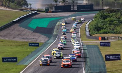 40 Hyundai HB20 no grid em Interlagos (Renato Mafra/Copa Shell Hyundai HB20)