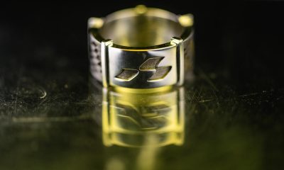 Feito de ouro branco, o Anel do Campeão alia sofisticação e robustez (Victor Eleutério/Stock Car)