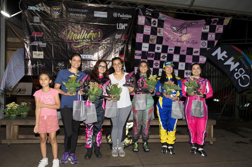 Pódio com as primeiras colocadas do Mulheres em Ação (Foto:Emerson Santos/OnePhotographyMedia)