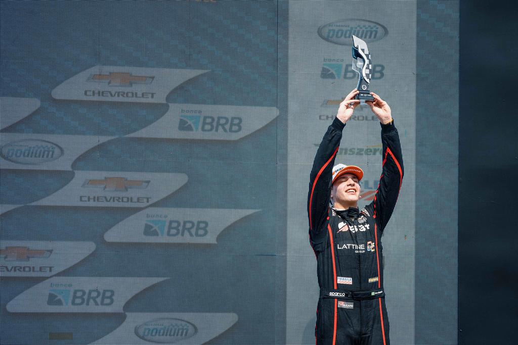 Enzo Bedani tornou-se o piloto mais jovem a vencer na Stock Series, com 15 anos (Marcelo Machado de Melo/Stock Car)