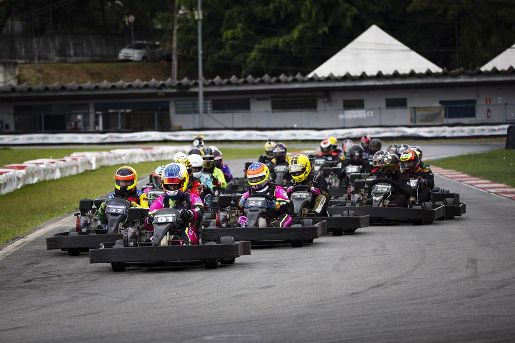 Como sempre, todas as categorias do SM Kart Competition tem o grid cheio (Foto:Emerson Santos/OnePhotographyMedia)