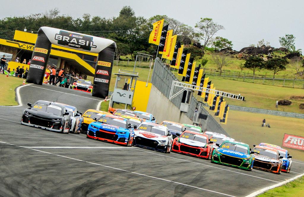 A abertura da NASCAR Brasil 2024 será ns dias 15 a 17 de março (Luciano Santos / SiGCom