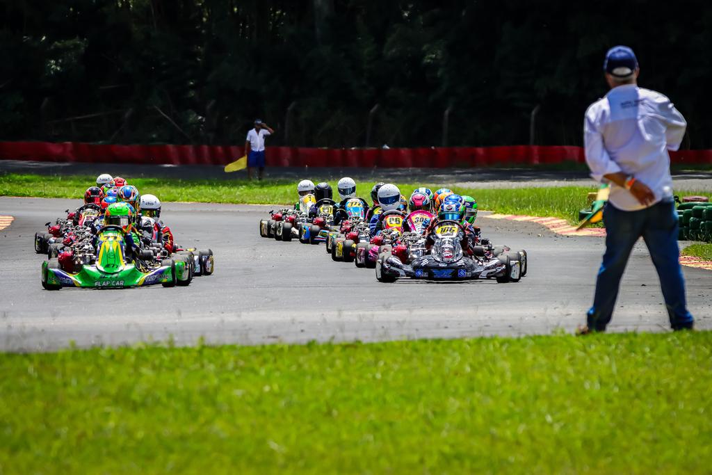 F4 Júnior teve grid com 27 pilotos na 2ª etapa da V11 Aldeia Cup (Tartalho Fotografia)
