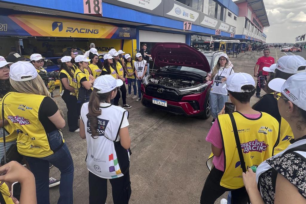 Estágio em Motorsports na Stock Car em 2023 (CFA)