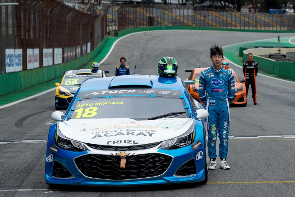 Akyu Myasava mobiliza cascavelenses a doar em prol das vítimas no RS (Magnus Torquato/Stock Car)