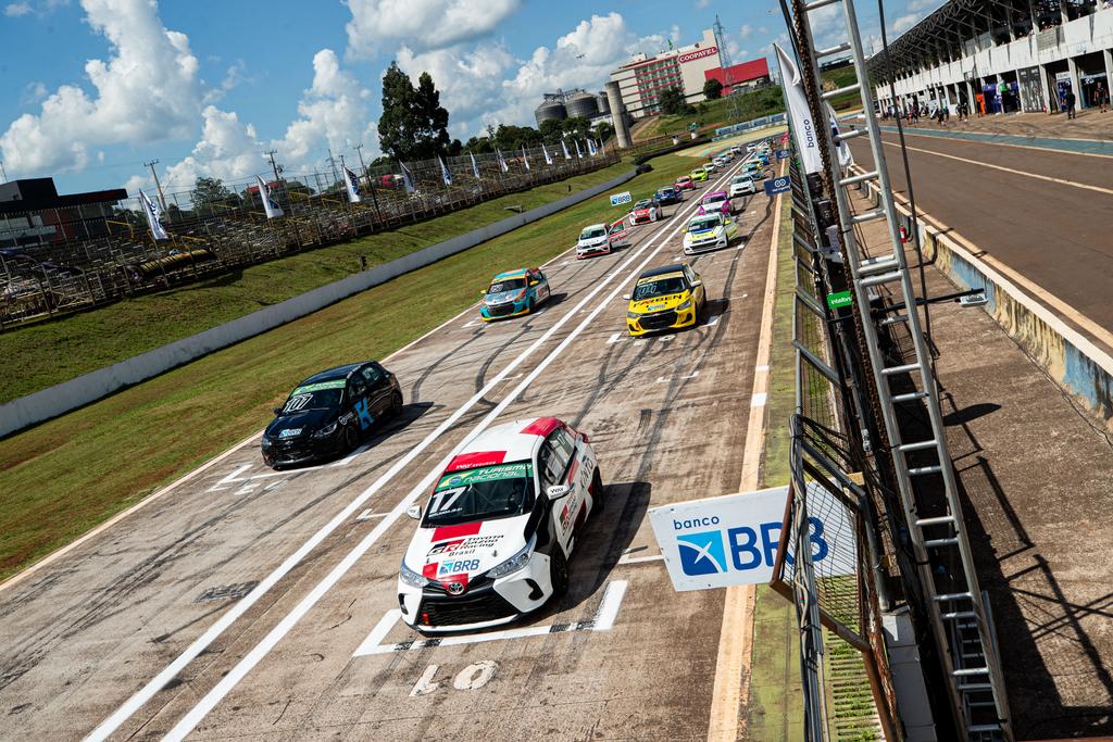 A Turismo Nacional acelera para seis corridas neste fim de semana em Cascavel (Magnus Torquato/Vicar)