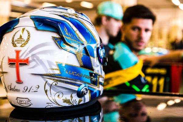 Lucas Freitas estreou novo capacete durante a 3ª etapa da temporada 2024 (Everton Eifert / Vanderley Soares)