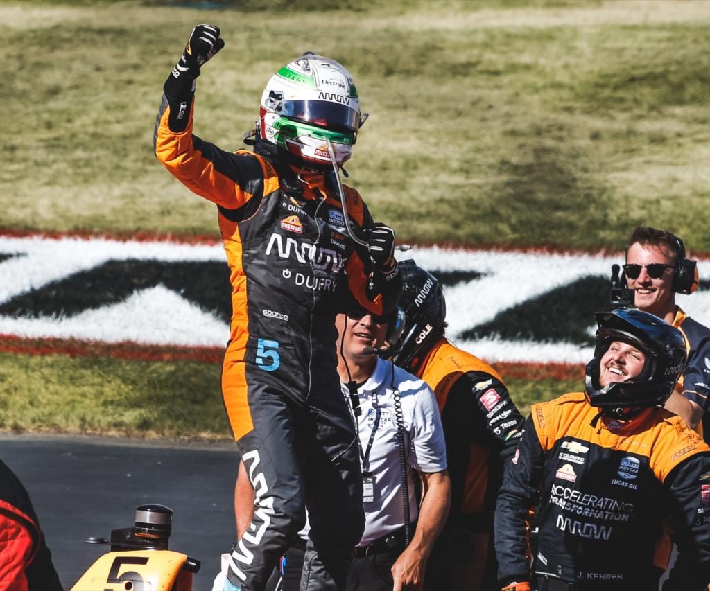 Pato O'Ward em sua última vitória na Indy, em Hy-Vee 300, em 2022. Foto/ Reprodução: Joe Skibinski/ IndyCar
