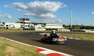 Bia testa kart no Speed Park (Divulgação)