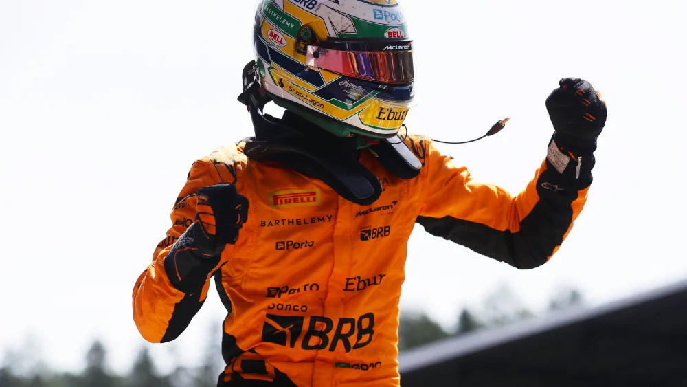 Gabriel Bortoleto vence feature race na Áustria. Foto/Reprodução: Getty Images/ Fórmula 2