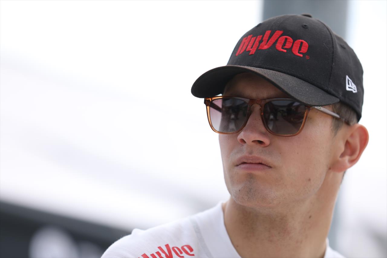 Christian Lundgaard nos testes dos motores híbridos em Iowa. Foto/Reprodução: Matt Fraver/IndyCar