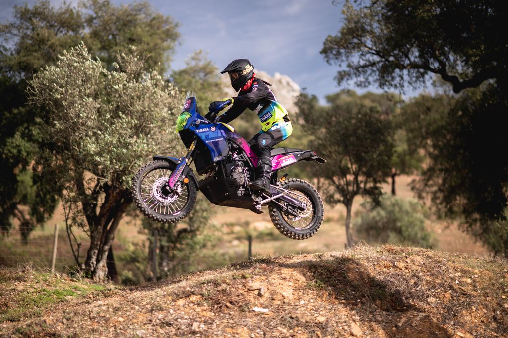 Janaína Souza estará no comando da Yamaha Ténéré 700 (Divulgação)