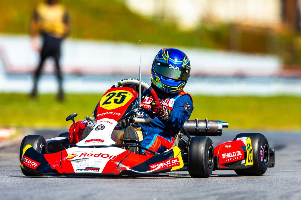 O F4 Júnior de Miguel Silva está bem preparado para brigar pela vitória (Foto: Leonardo Dias)