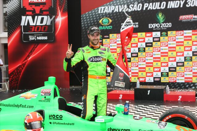James Hinchcliffe em sua vitória na Indy em São Paulo, 2013. Foto/Reprodução: Chris Jones/IndyCar
