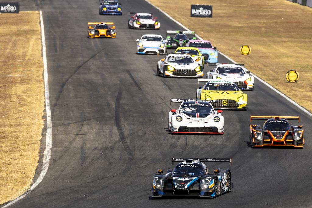 Família Foresti venceu em sua quarta prova a bordo do protótipo Ligier (Bruno Terena/MS2 Comunicação)