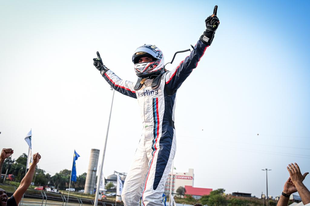Léo Reis super pole da etapa #100miles (Luciano Santos / SiGCom)