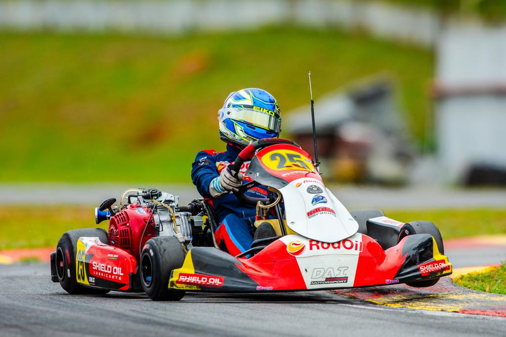O kart de Miguel Silva está bem acertado para a pista do Kartódromo Speedland (Foto: Leonardo Dias)