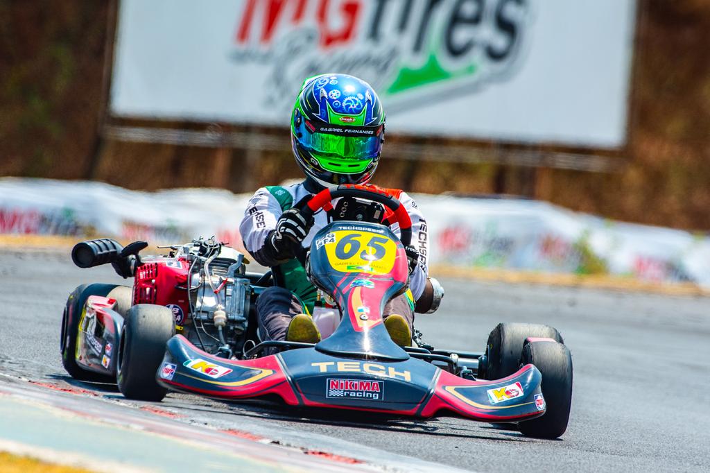 Gabriel Fernandes vai largar da primeira fila na Super F4 (Foto: Leonardo Dias)