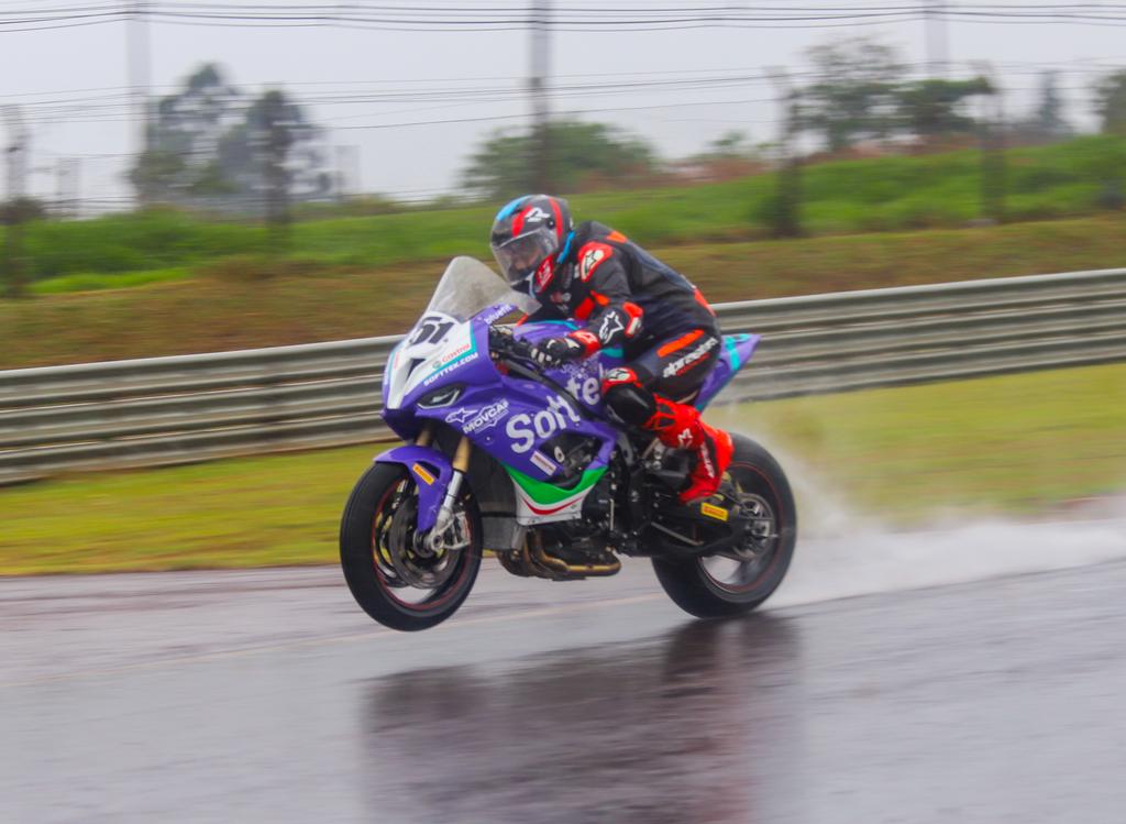 Agustin Donatti liderou os treinos da GP1000 desta sexta-feira (18) (MOTO1000GP/Grelak Comunicação)