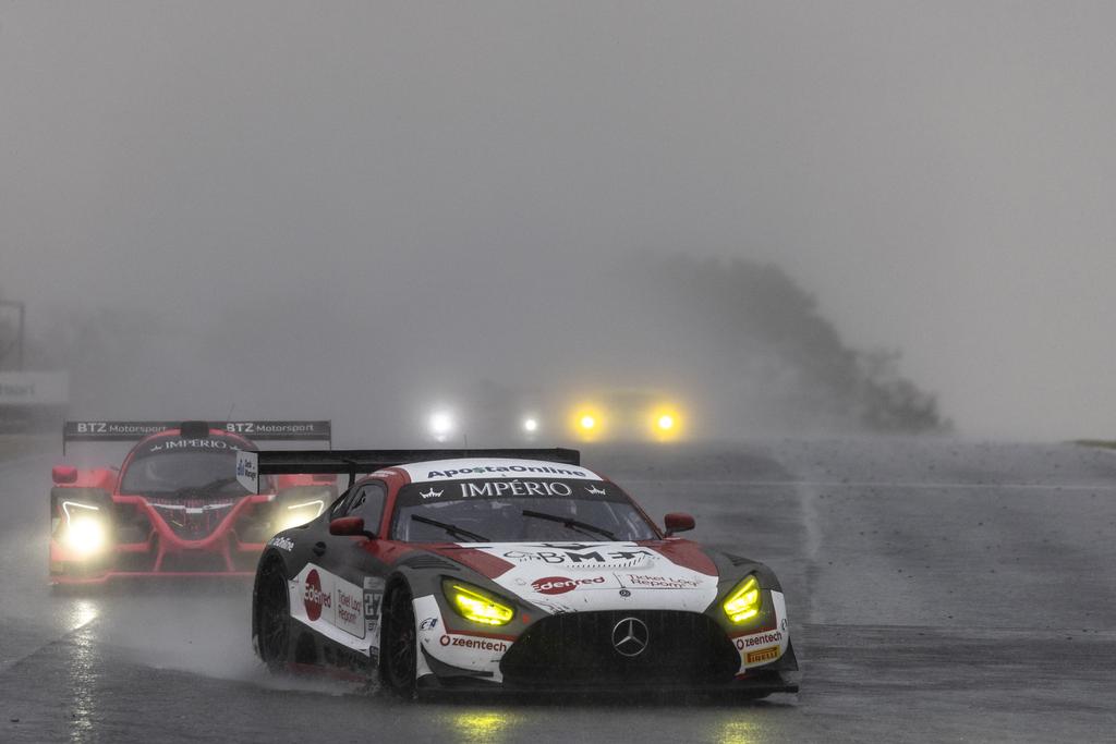 Suzuki/Baptista largaram na prova e venceram quase de ponta a ponta na GT3 (Bruno Terena/MS2 Comunicação)