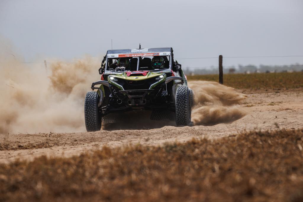 Rodrigo Varela ficou em segundo lugar entre os UTVs (Fotop/Vandrei Stephani)