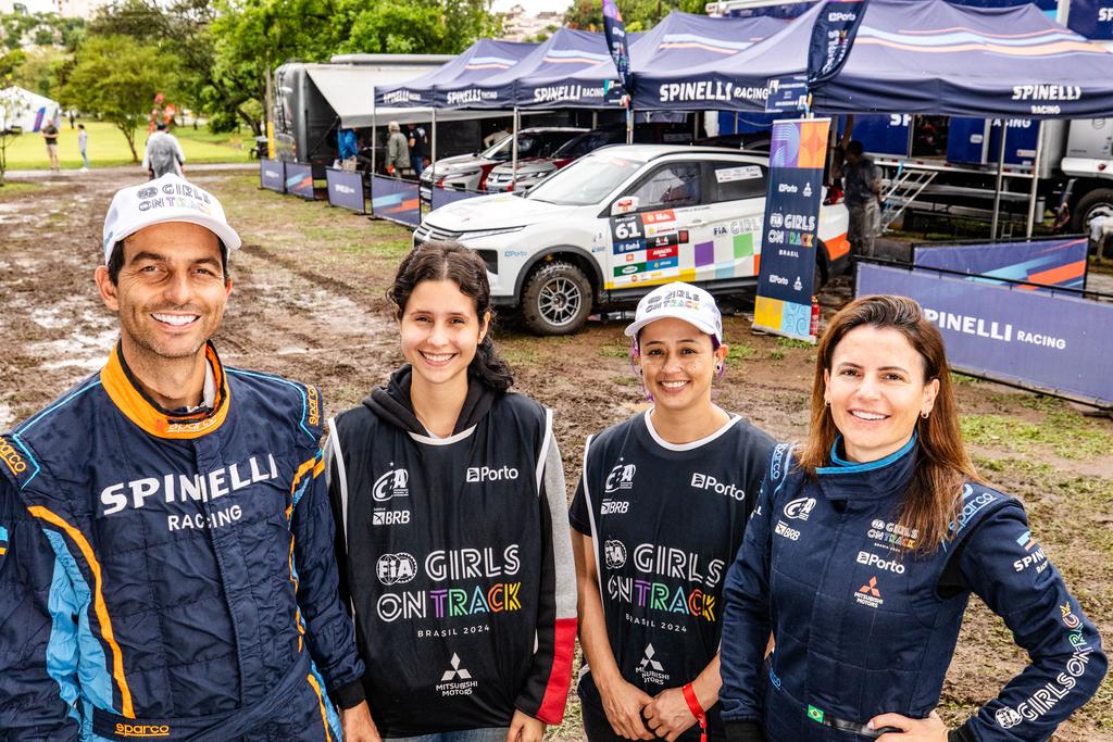 Gabryelle Ramada e Ana Cristina da Silva entre Enio e Pâmela Bozzano (Fotovelocidade/CFA)