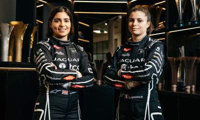 Chadwick e Wadoux com o uniforme da Jaguar