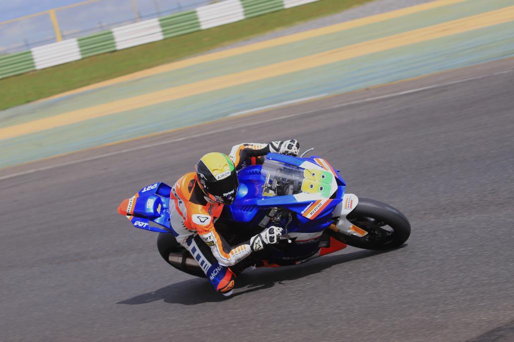 Eduardo Burr venceu novamente em Goiânia (GO) (MOTO1000GP/Grelak Comunicação)