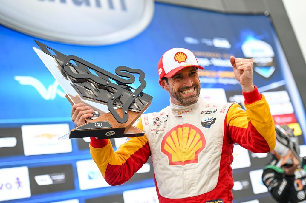 Ricardo Zonta chega à penúltima etapa do campeonato como vice-líder (Duda Bairros/Stock Car)