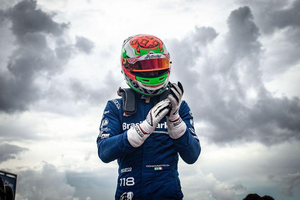 Matheus Comparatto garantiu a pole position da sétima etapa da F-4 Brasil (Beto Correa/Vicar)