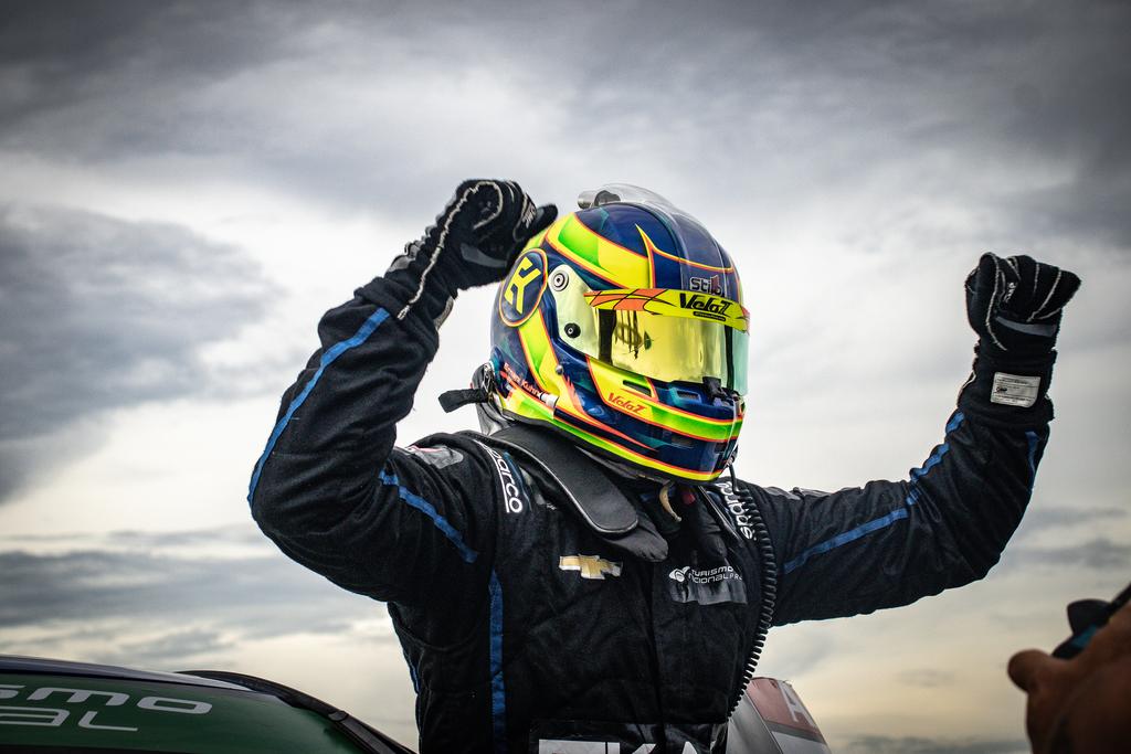 Ernani Kuhn desempatou placar e larga na frente pela segunda vez na Sprint (Beto Corrêa/Vicar)