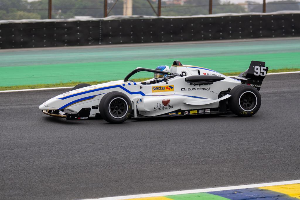 Dudu Ferraz (KMCom / Cleev Racing)