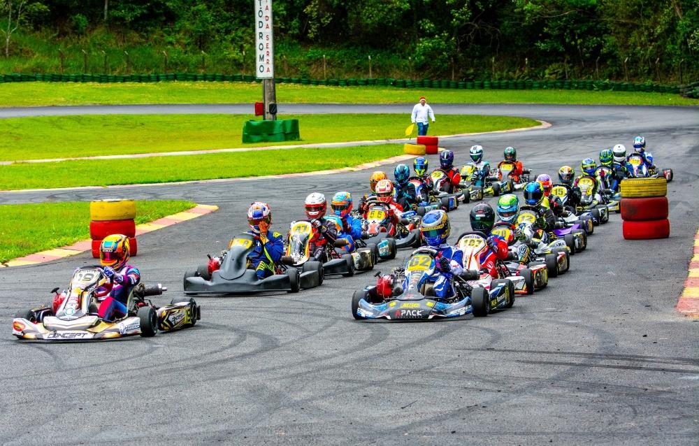 V11 Cup (Leonardo Dias)