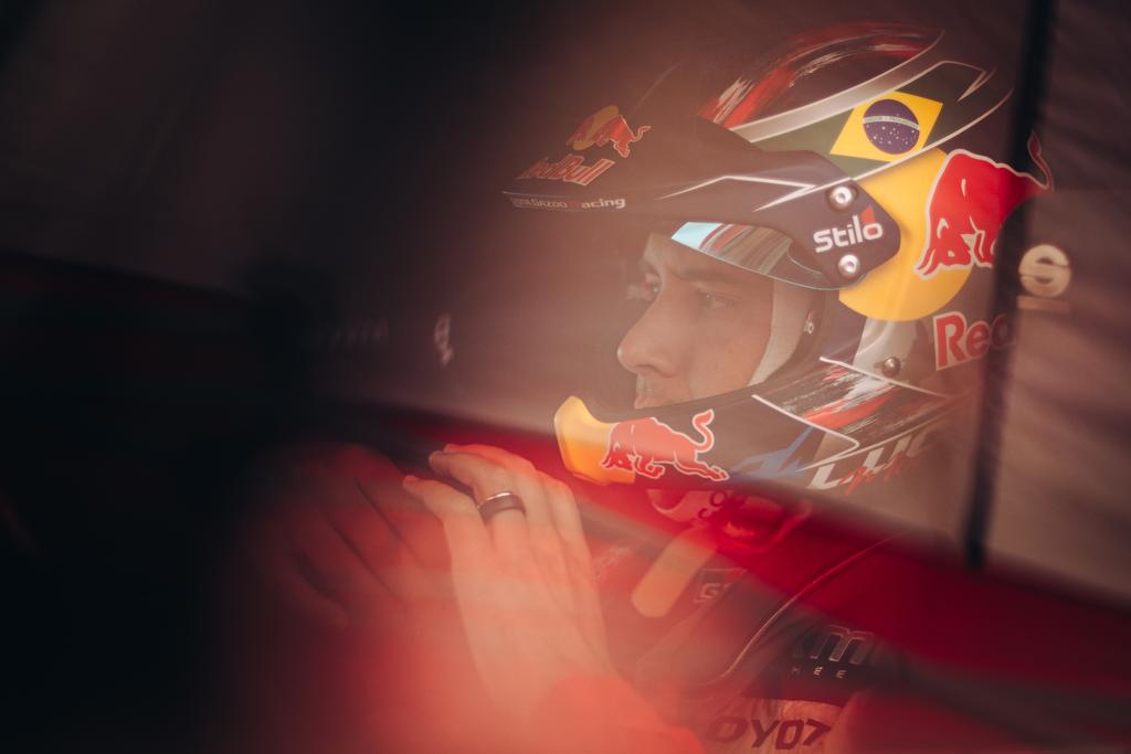 Dupla da Toyota superou Nasser Al Attiyah novamente (Alen Milavec/Red Bull Content Pool)