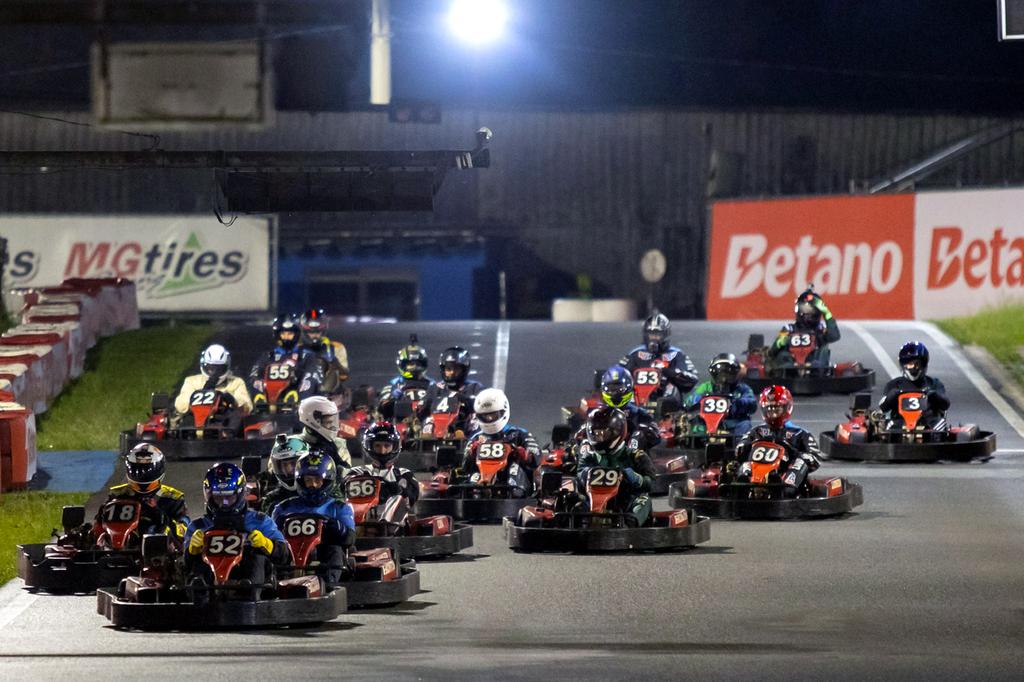 O AKSP proporciona grandes disputas no KGV desde a largada (Foto:Emerson Santos/OnePhotographyMedia)